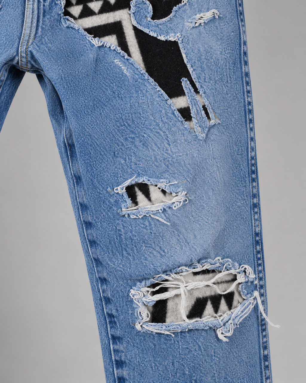#004 Modern Outlaw Jeans