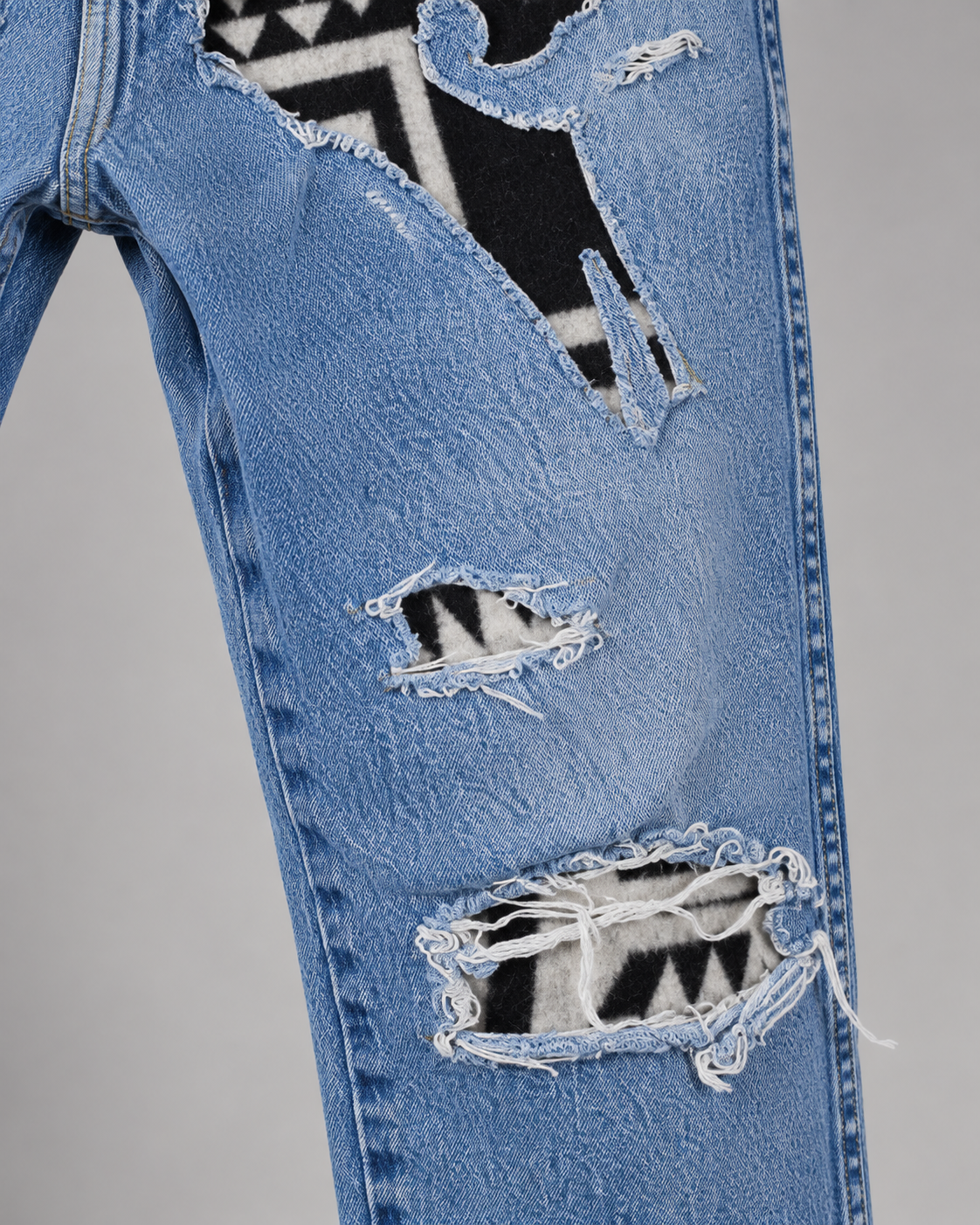 #004 Modern Outlaw Jeans